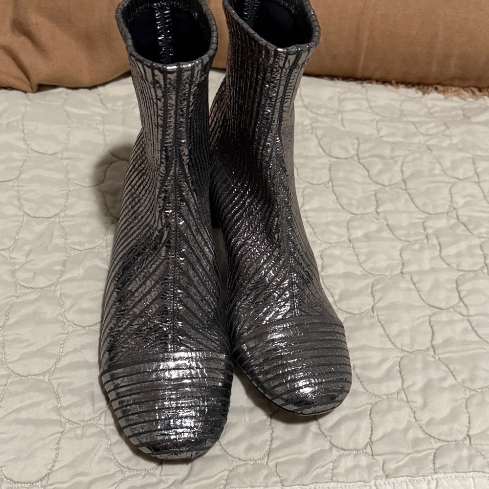 Isabel Marant Ankle Boots Women Leather
Silver - Picture 10 of 13